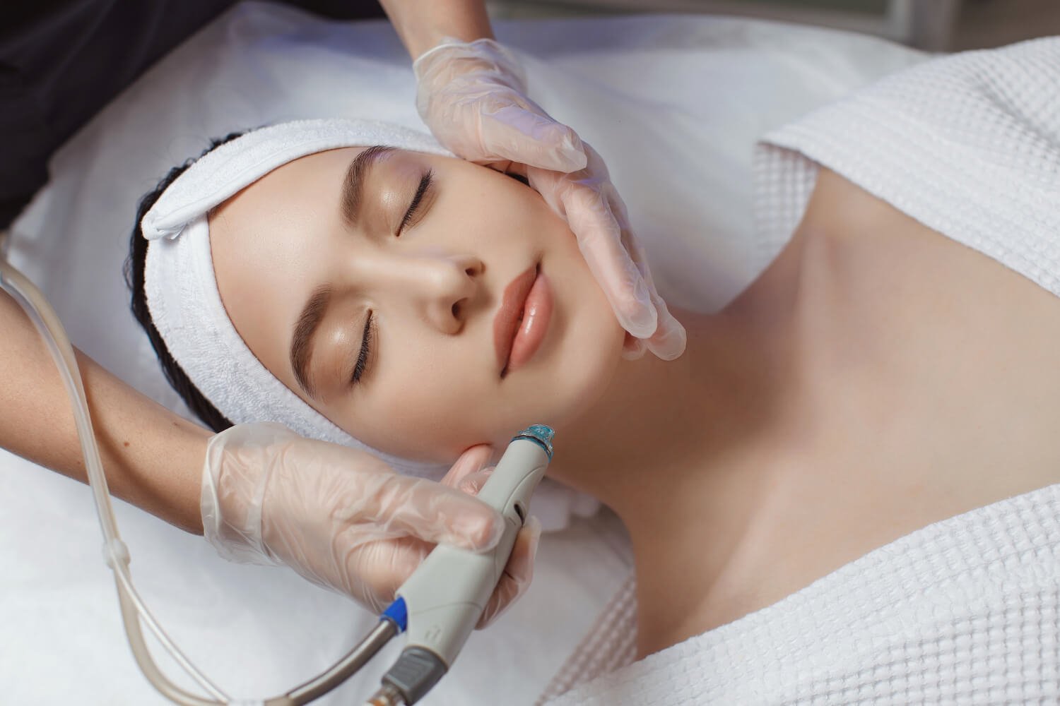 woman-receiving-microdermabrasion-therapy-forehead-beauty-spa (1)